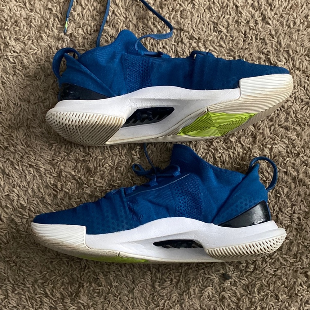 Under Armour curry basketball shoes